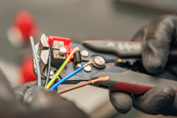 Best Local Electrician Companies  in High Point, FL